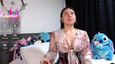 Snapshot of ella_rouse1 chatting on 05/25/26, 11:05 ella rouse online show from 05/25/26, 11:05