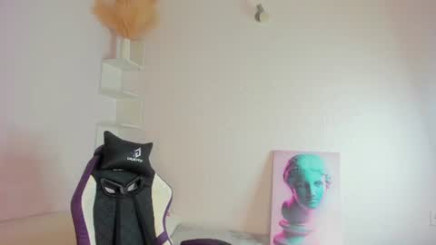 Ella online show from 07/25/26, 01:25