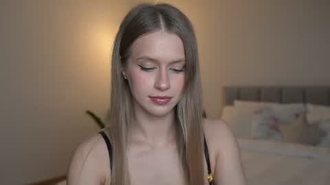 Ella online show from 06/13/26, 06:39