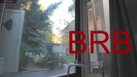 ella_vee online show from 09/21/25, 04:47