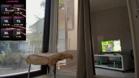 ella_vee online show from 09/26/25, 05:11