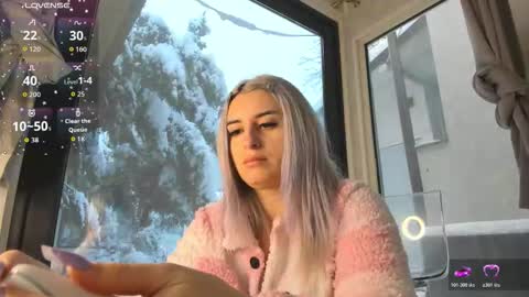 ella_vee online show from 02/18/26, 05:58