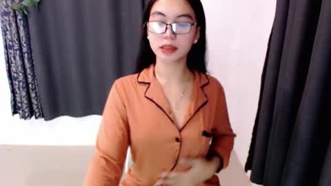 ella_walkerxx online show from 09/12/25, 02:50