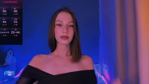 ellaamber online show from 04/26/26, 12:08