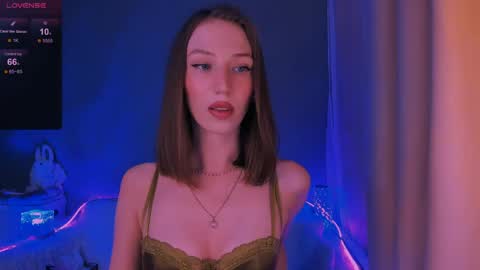 ellaamber online show from 04/28/26, 01:59