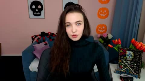 ellaasteele online show from 10/24/25, 04:36
