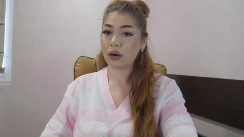 Ella online show from 06/04/26, 05:57