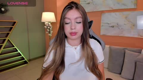 EllaClark online show from 02/05/25, 06:37