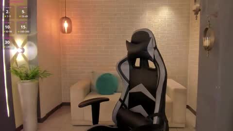 Snapshot of ellaclark chatting on 10/08/25, 05:54 EllaClark online show from 10/08/25, 05:54