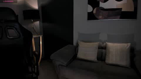 Snapshot of ellaclark chatting on 10/11/25, 06:39 EllaClark online show from 10/11/25, 06:39