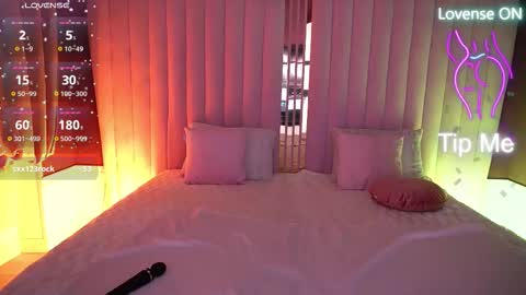 Ella online show from 11/04/25, 11:15