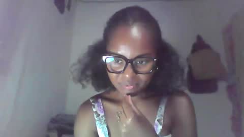 Snapshot of ellah245 chatting on 02/17/26, 01:24 ellah245 online show from 02/17/26, 01:24