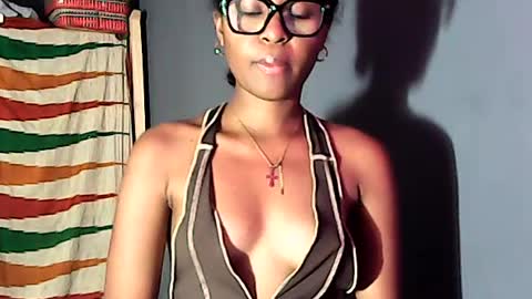 Snapshot of ellah245 chatting on 06/12/26, 09:46 ellah245 online show from 06/12/26, 09:46