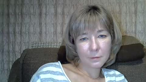 ellajohnsonx online show from 12/19/24, 08:55