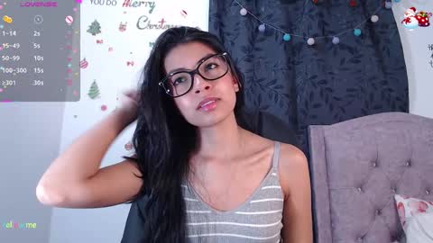 Snapshot of ellajonz chatting on 12/15/24, 04:40 Ella Amoneth online show from 12/15/24, 04:40