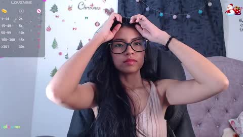 Snapshot of ellajonz chatting on 12/30/24, 04:20 Ella Amoneth online show from 12/30/24, 04:20