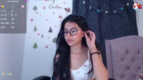 Snapshot of ellajonz chatting on 12/30/24, 07:26 Ella Amoneth online show from 12/30/24, 07:26