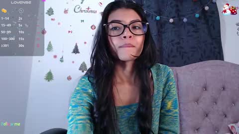 Snapshot of ellajonz chatting on 01/06/25, 07:52 Ella Amoneth online show from 01/06/25, 07:52