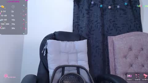 Snapshot of ellajonz chatting on 01/25/25, 06:23 Ella Amoneth online show from 01/25/25, 06:23