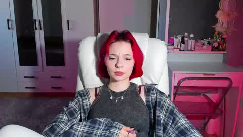 ellales online show from 09/21/25, 07:54