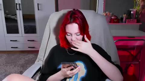 ellales online show from 05/15/26, 08:54