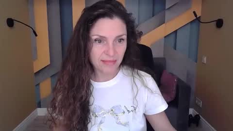 EllaLongs online show from 10/11/25, 11:31