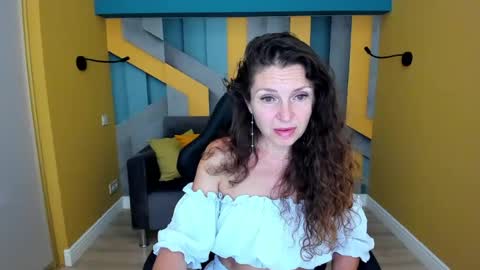EllaLongs online show from 07/28/26, 11:39