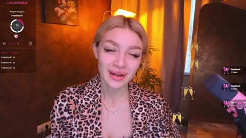 ellamilla online show from 01/14/25, 06:24