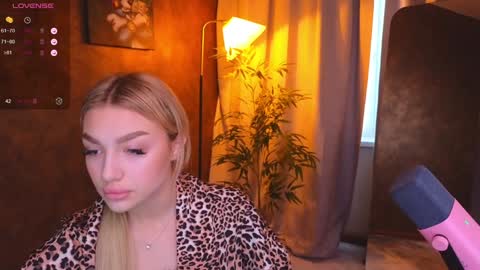 ellamilla online show from 01/14/25, 09:35