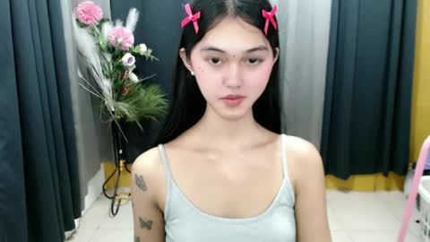 ELLA online show from 06/15/26, 04:09