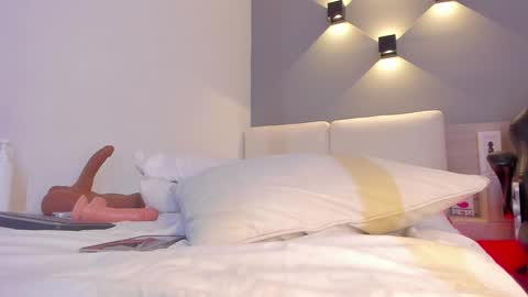 Ella online show from 12/10/24, 07:37