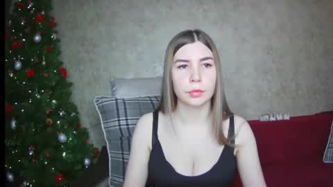 EllaNuar online show from 01/08/25, 02:25