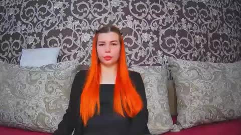 EllaNuar online show from 11/12/25, 03:18