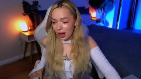 Ella online show from 04/26/26, 05:38