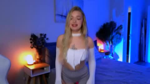 Ella online show from 05/01/26, 05:56