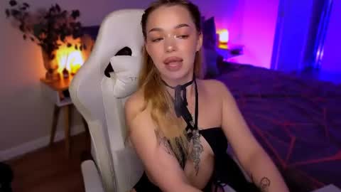 Ella online show from 07/14/26, 05:56