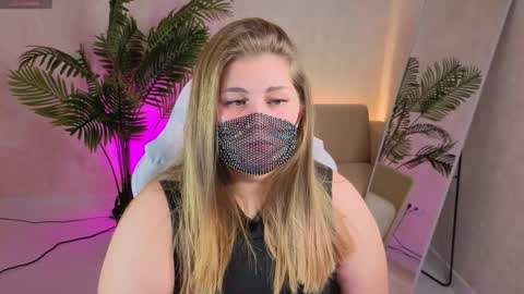 Snapshot of ellaya_ chatting on 10/23/25, 08:24 Scarlet online show from 10/23/25, 08:24