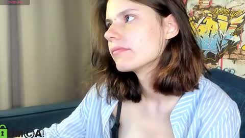 Snapshot of elle__driver chatting on 06/12/26, 01:15 elle__driver online show from 06/12/26, 01:15