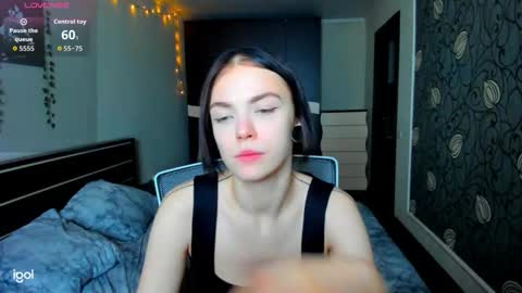 Snapshot of elle_blair chatting on 10/08/25, 08:17 Luna online show from 10/08/25, 08:17