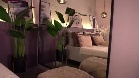 Elle Diane online show from 12/01/25, 10:15