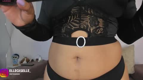 Yiss online show from 09/29/25, 03:11