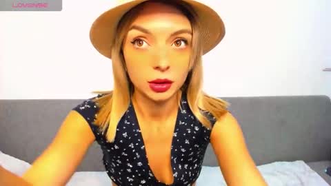 ellen_flow online show from 10/23/25, 09:24