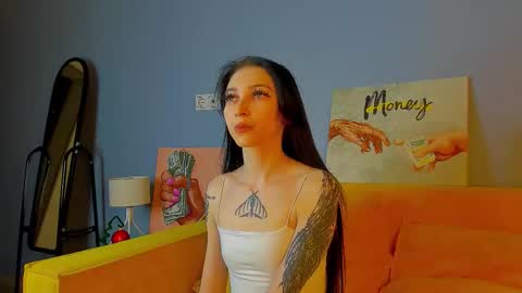 Snapshot of ellen_hops chatting on 12/03/25, 04:31 Ellen online show from 12/03/25, 04:31