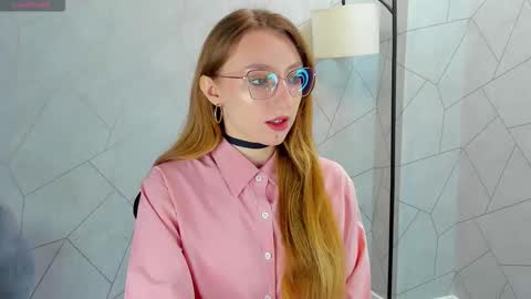 Snapshot of ellen_marshall chatting on 10/03/25, 01:46 Ellen online show from 10/03/25, 01:46