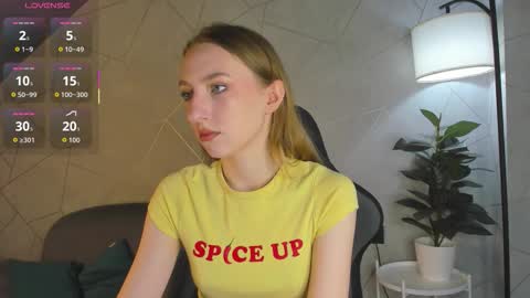 Snapshot of ellen_marshall chatting on 10/11/25, 01:05 Ellen online show from 10/11/25, 01:05