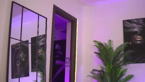 EllenKarter online show from 06/30/26, 04:13