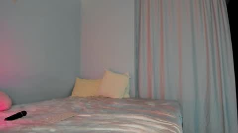 Snapshot of ellenmays chatting on 01/20/25, 05:27 Ellen online show from 01/20/25, 05:27