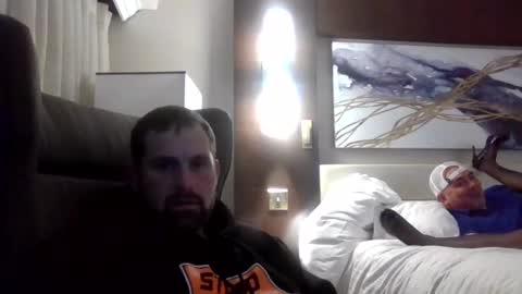 Snapshot of ellenv chatting on 02/07/25, 10:19 ElleNV online show from 02/07/25, 10:19