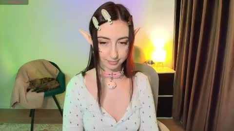Snapshot of ellfkiss chatting on 06/08/26, 02:17 alice online show from 06/08/26, 02:17