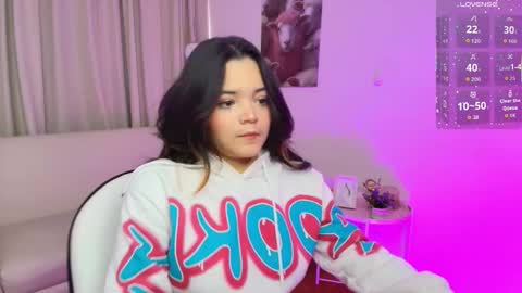 elli_snow online show from 10/07/25, 12:02